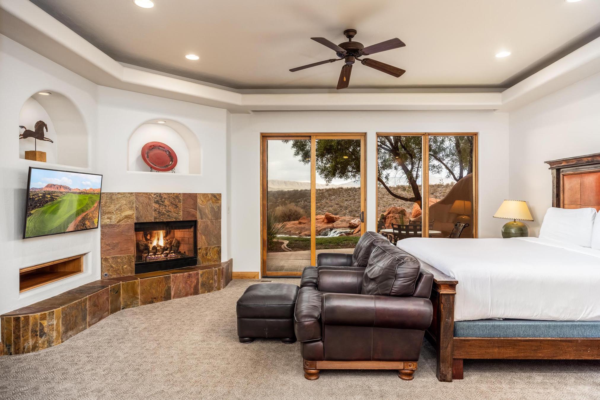 Room with fireplace at Inn at Entrada